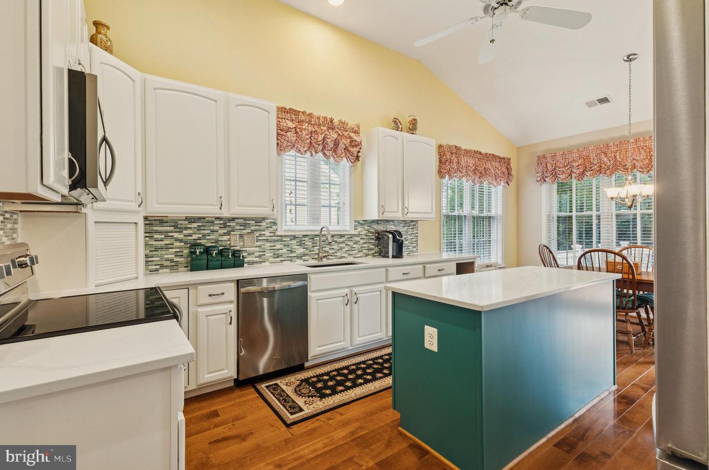 13731 CHARISMATIC WAY, GAINESVILLE, Virginia 20155, 2 Bedrooms Bedrooms, ,2 BathroomsBathrooms,Residential,For sale,13731 CHARISMATIC WAY,VAPW2097496 MLS # VAPW2097496