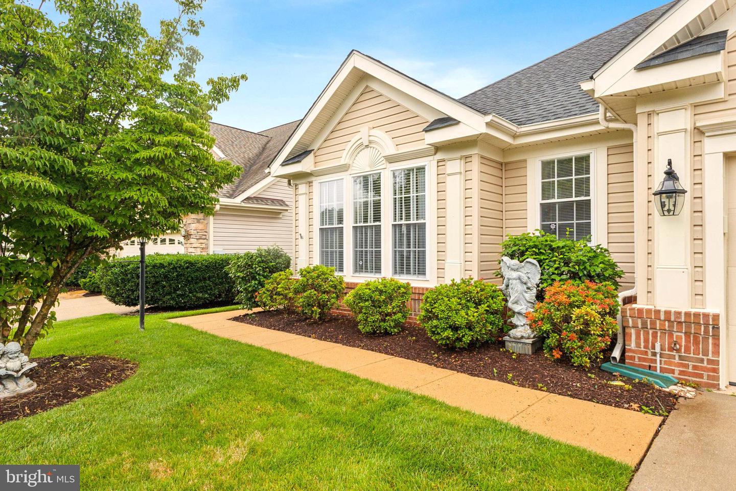 13731 CHARISMATIC WAY, GAINESVILLE, Virginia 20155, 2 Bedrooms Bedrooms, ,2 BathroomsBathrooms,Residential,For sale,13731 CHARISMATIC WAY,VAPW2097496 MLS # VAPW2097496