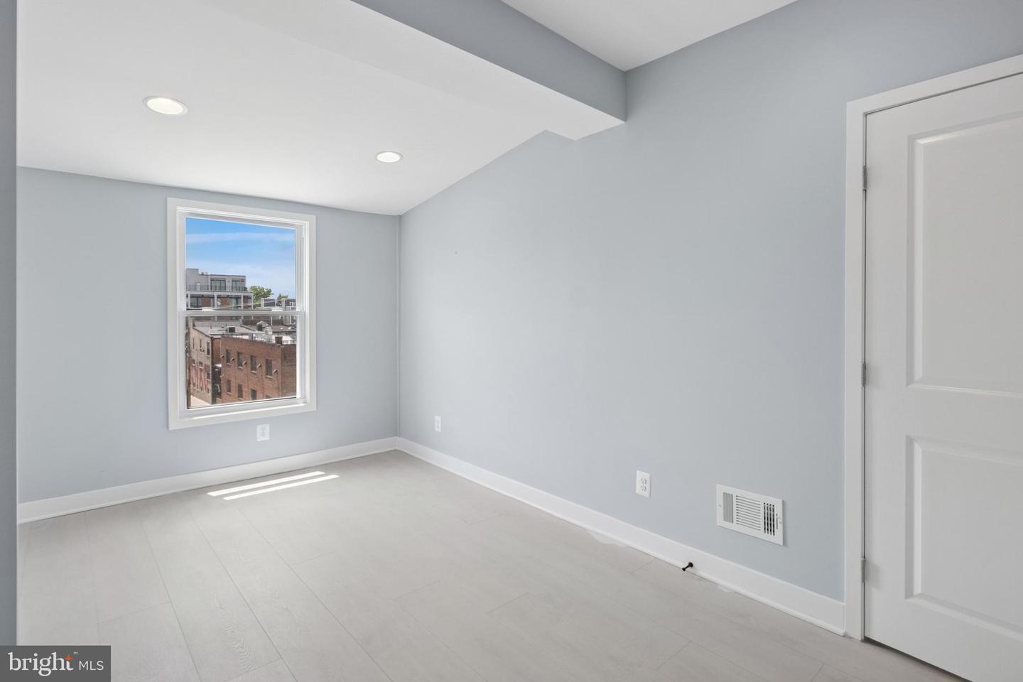 706 LONGFELLOW ST NW, WASHINGTON, District Of Columbia 20011, 4 Bedrooms Bedrooms, 8 Rooms Rooms,3 BathroomsBathrooms,Residential,For sale,706 LONGFELLOW ST NW,DCDC2206606 MLS # DCDC2206606