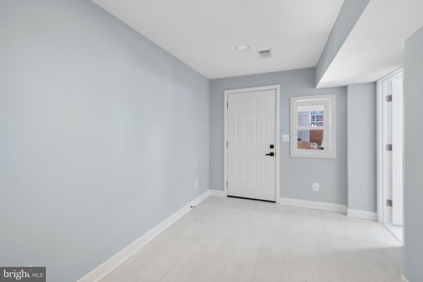 706 LONGFELLOW ST NW, WASHINGTON, District Of Columbia 20011, 4 Bedrooms Bedrooms, 8 Rooms Rooms,3 BathroomsBathrooms,Residential,For sale,706 LONGFELLOW ST NW,DCDC2206606 MLS # DCDC2206606