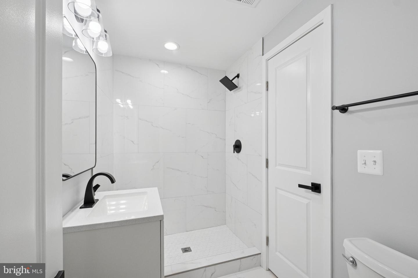 706 LONGFELLOW ST NW, WASHINGTON, District Of Columbia 20011, 4 Bedrooms Bedrooms, 8 Rooms Rooms,3 BathroomsBathrooms,Residential,For sale,706 LONGFELLOW ST NW,DCDC2206606 MLS # DCDC2206606