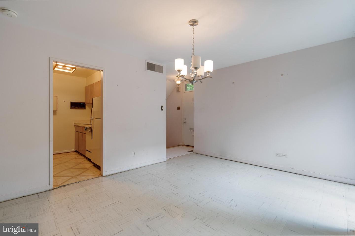 421 N ST SW, WASHINGTON, District Of Columbia 20024, 2 Bedrooms Bedrooms, ,2 BathroomsBathrooms,Residential,For sale,421 N ST SW,DCDC2206618 MLS # DCDC2206618