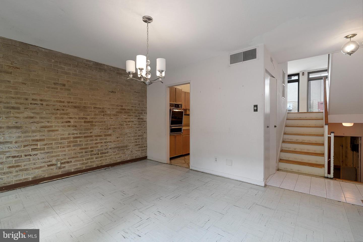 421 N ST SW, WASHINGTON, District Of Columbia 20024, 2 Bedrooms Bedrooms, ,2 BathroomsBathrooms,Residential,For sale,421 N ST SW,DCDC2206618 MLS # DCDC2206618