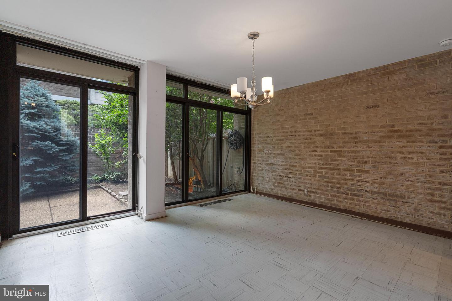 421 N ST SW, WASHINGTON, District Of Columbia 20024, 2 Bedrooms Bedrooms, ,2 BathroomsBathrooms,Residential,For sale,421 N ST SW,DCDC2206618 MLS # DCDC2206618