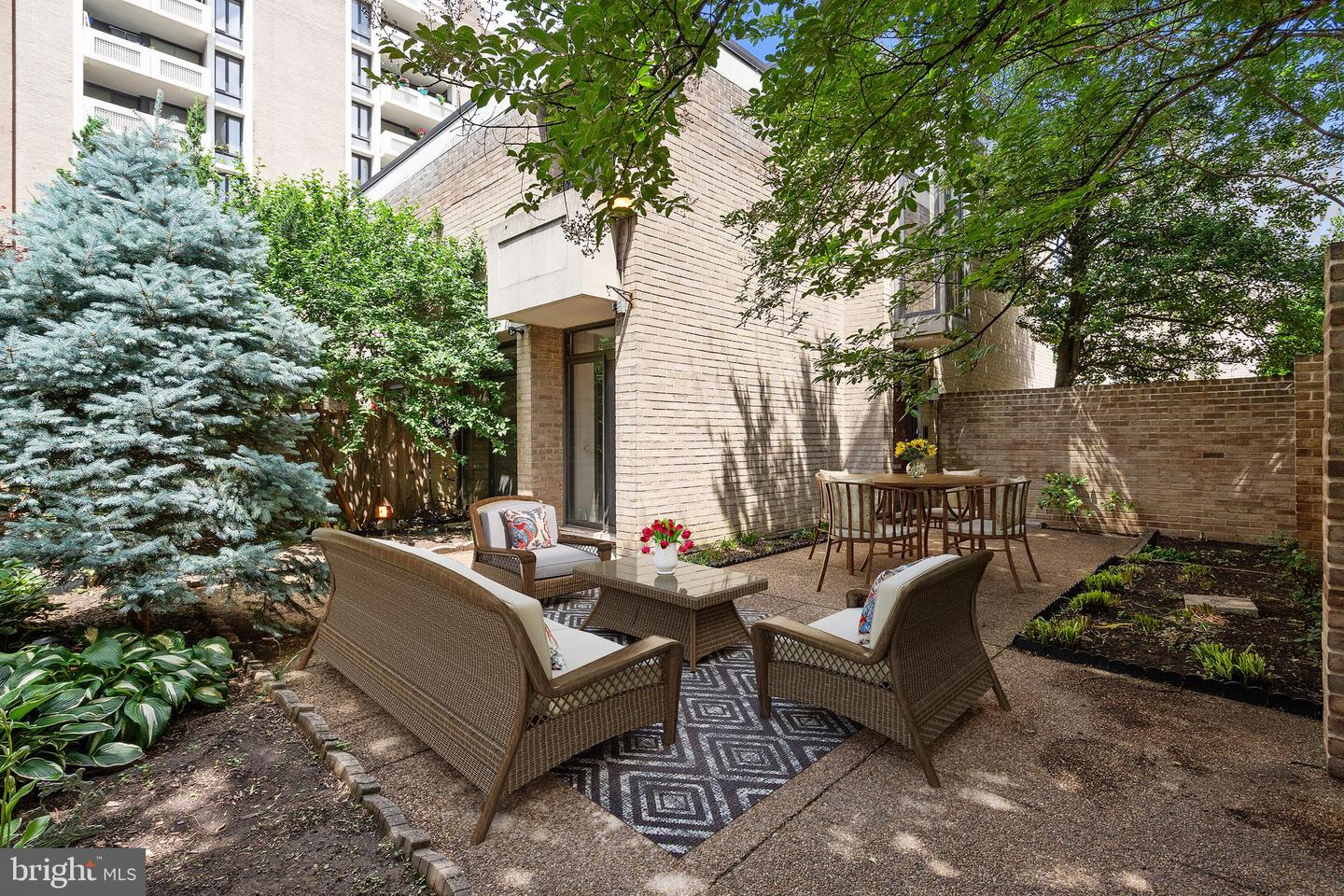 421 N ST SW, WASHINGTON, District Of Columbia 20024, 2 Bedrooms Bedrooms, ,2 BathroomsBathrooms,Residential,For sale,421 N ST SW,DCDC2206618 MLS # DCDC2206618