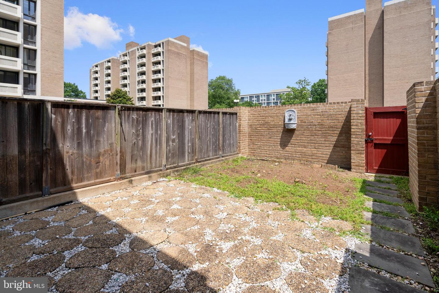421 N ST SW, WASHINGTON, District Of Columbia 20024, 2 Bedrooms Bedrooms, ,2 BathroomsBathrooms,Residential,For sale,421 N ST SW,DCDC2206618 MLS # DCDC2206618