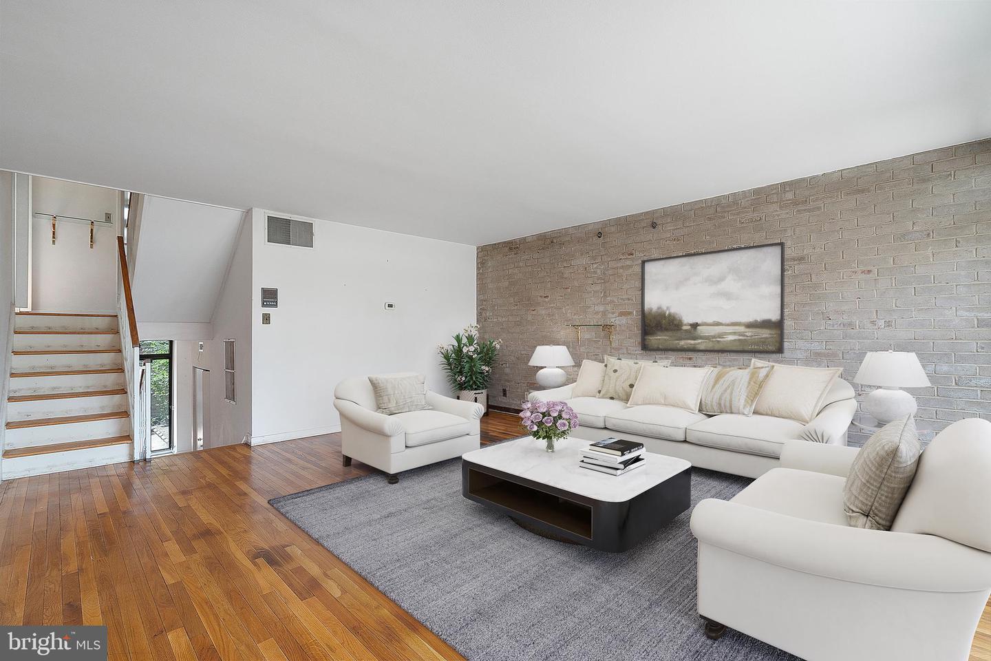 421 N ST SW, WASHINGTON, District Of Columbia 20024, 2 Bedrooms Bedrooms, ,2 BathroomsBathrooms,Residential,For sale,421 N ST SW,DCDC2206618 MLS # DCDC2206618