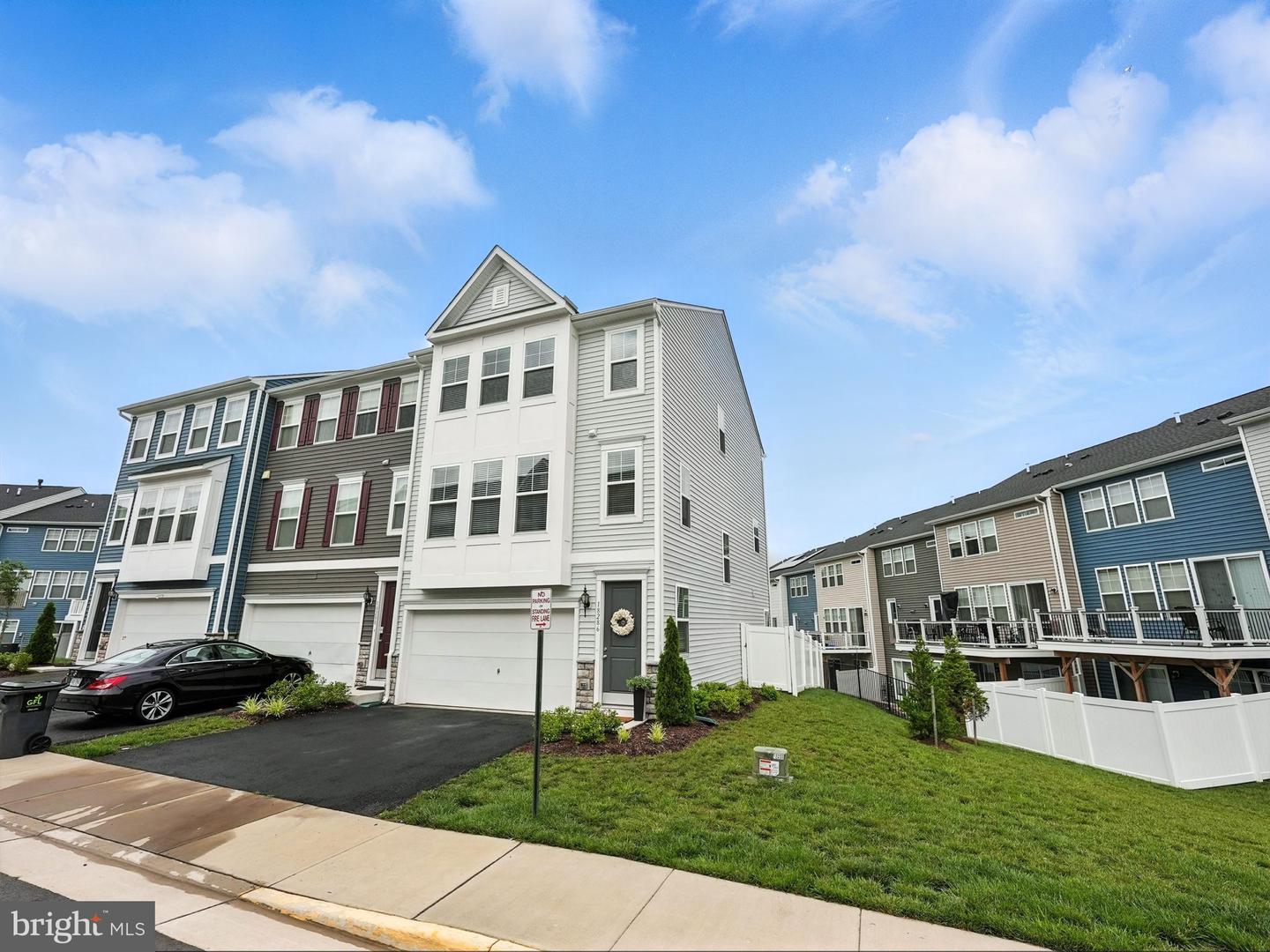18286 SUMMIT POINTE DR, TRIANGLE, Virginia 22172, 3 Bedrooms Bedrooms, ,2 BathroomsBathrooms,Residential,For sale,18286 SUMMIT POINTE DR,VAPW2097564 MLS # VAPW2097564