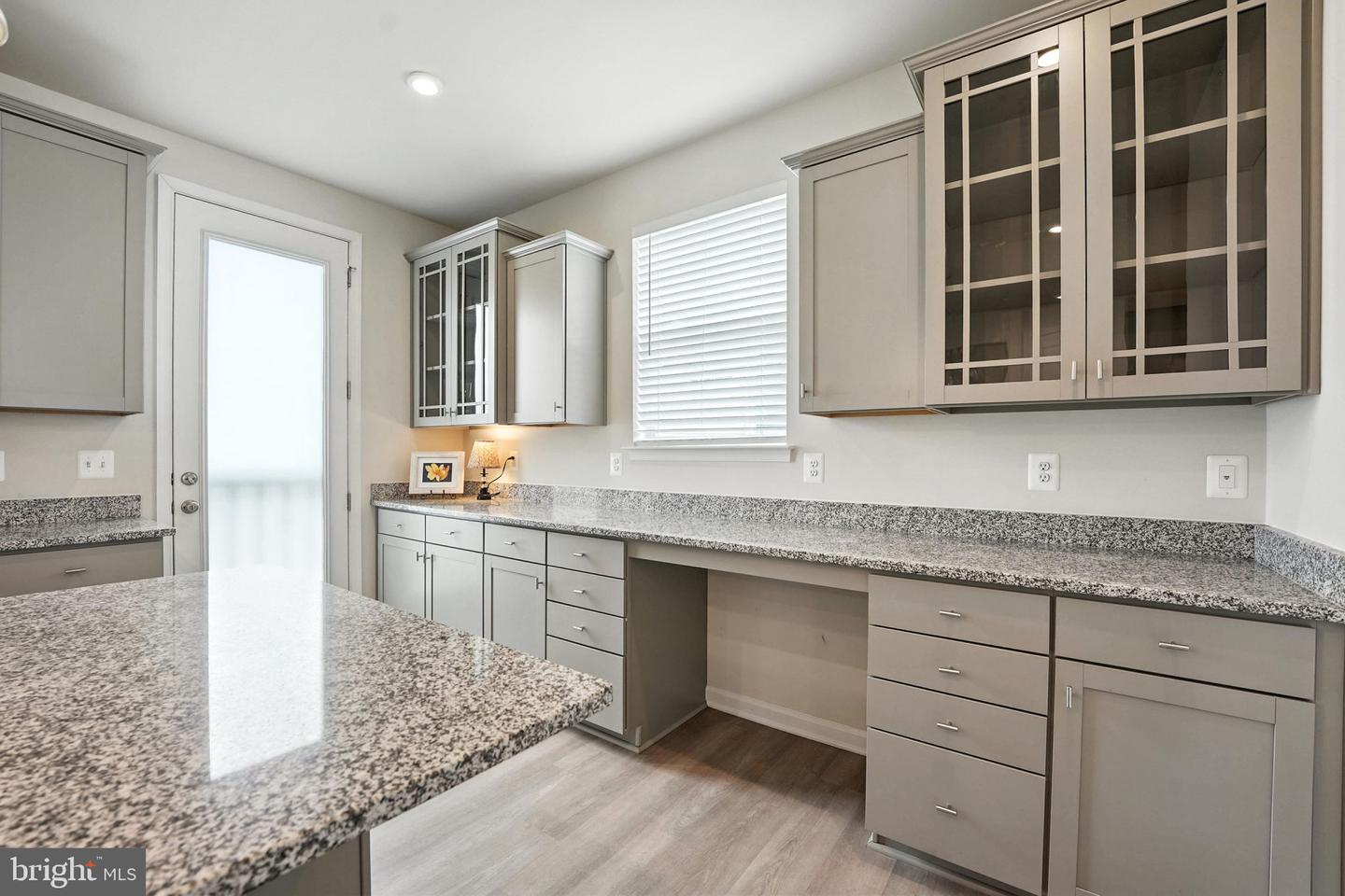 18286 SUMMIT POINTE DR, TRIANGLE, Virginia 22172, 3 Bedrooms Bedrooms, ,2 BathroomsBathrooms,Residential,For sale,18286 SUMMIT POINTE DR,VAPW2097564 MLS # VAPW2097564