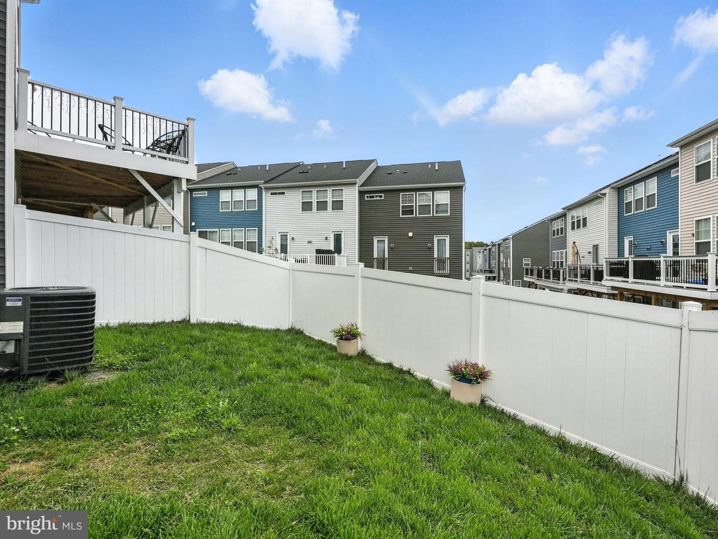 18286 SUMMIT POINTE DR, TRIANGLE, Virginia 22172, 3 Bedrooms Bedrooms, ,2 BathroomsBathrooms,Residential,For sale,18286 SUMMIT POINTE DR,VAPW2097564 MLS # VAPW2097564