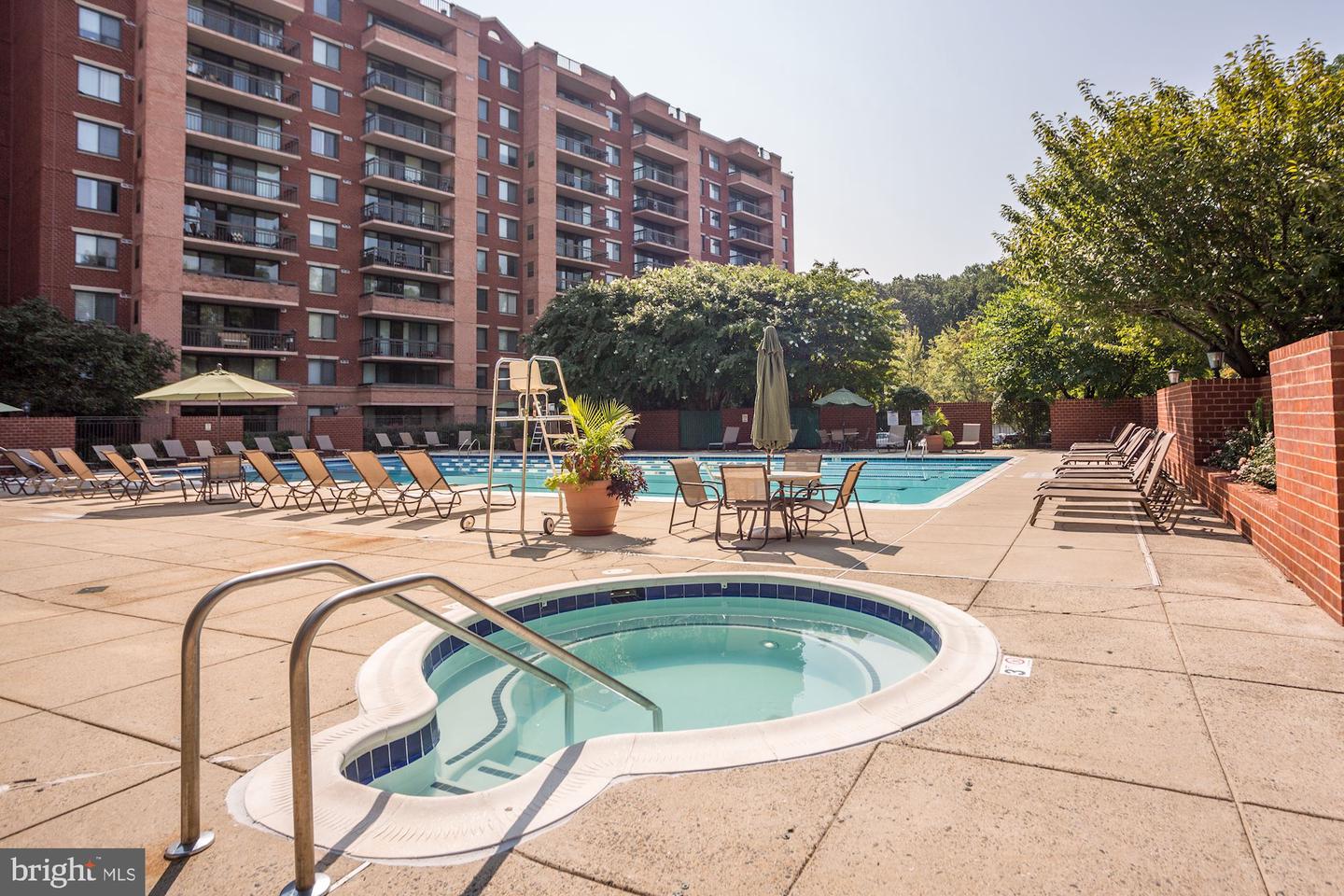2230 GEORGE C MARSHALL DR #512, FALLS CHURCH, Virginia 22043, 2 Bedrooms Bedrooms, ,2 BathroomsBathrooms,Residential,For sale,2230 GEORGE C MARSHALL DR #512,VAFX2249234 MLS # VAFX2249234