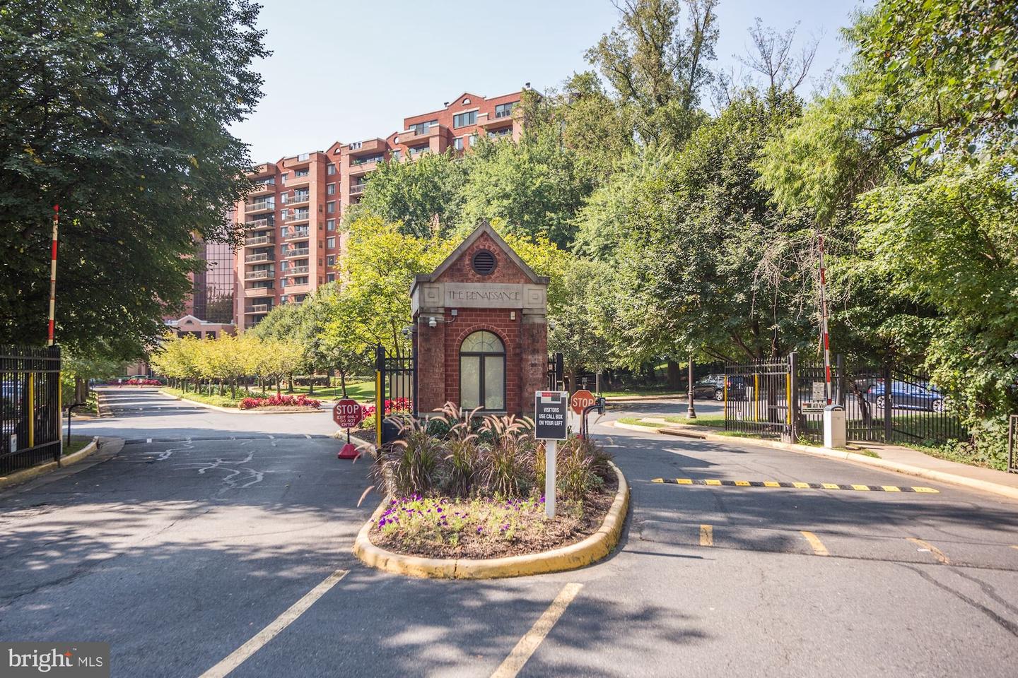 2230 GEORGE C MARSHALL DR #512, FALLS CHURCH, Virginia 22043, 2 Bedrooms Bedrooms, ,2 BathroomsBathrooms,Residential,For sale,2230 GEORGE C MARSHALL DR #512,VAFX2249234 MLS # VAFX2249234