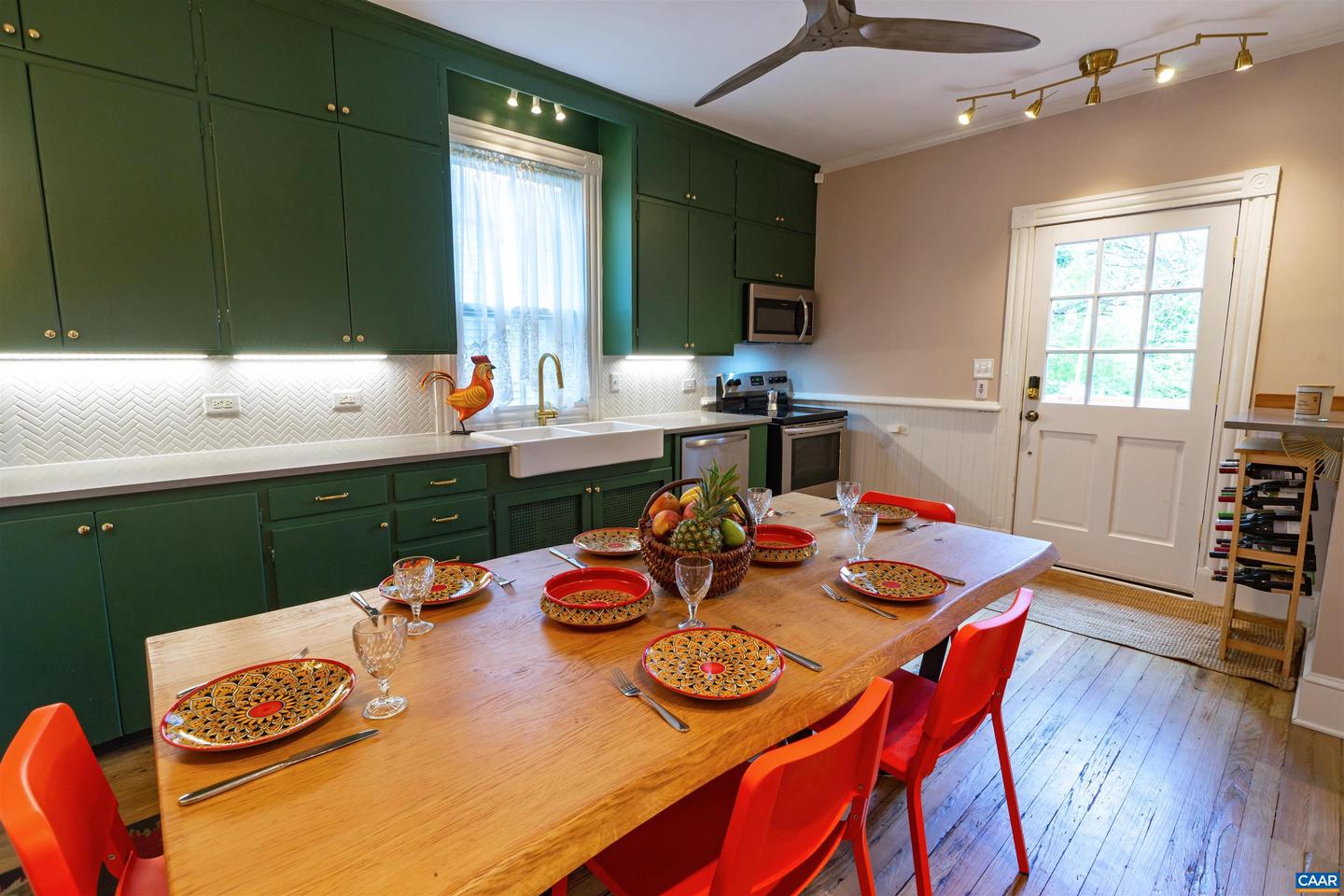 921 CHERRY AVE, CHARLOTTESVILLE, Virginia 22903, 5 Bedrooms Bedrooms, ,2 BathroomsBathrooms,Residential,For sale,921 CHERRY AVE,665939 MLS # 665939