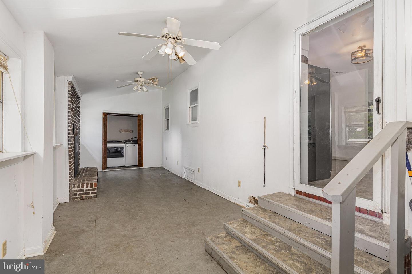 197 FORT KING DR, COLONIAL BEACH, Virginia 22443, 2 Bedrooms Bedrooms, 5 Rooms Rooms,1 BathroomBathrooms,Residential,For sale,197 FORT KING DR,VAWE2009168 MLS # VAWE2009168