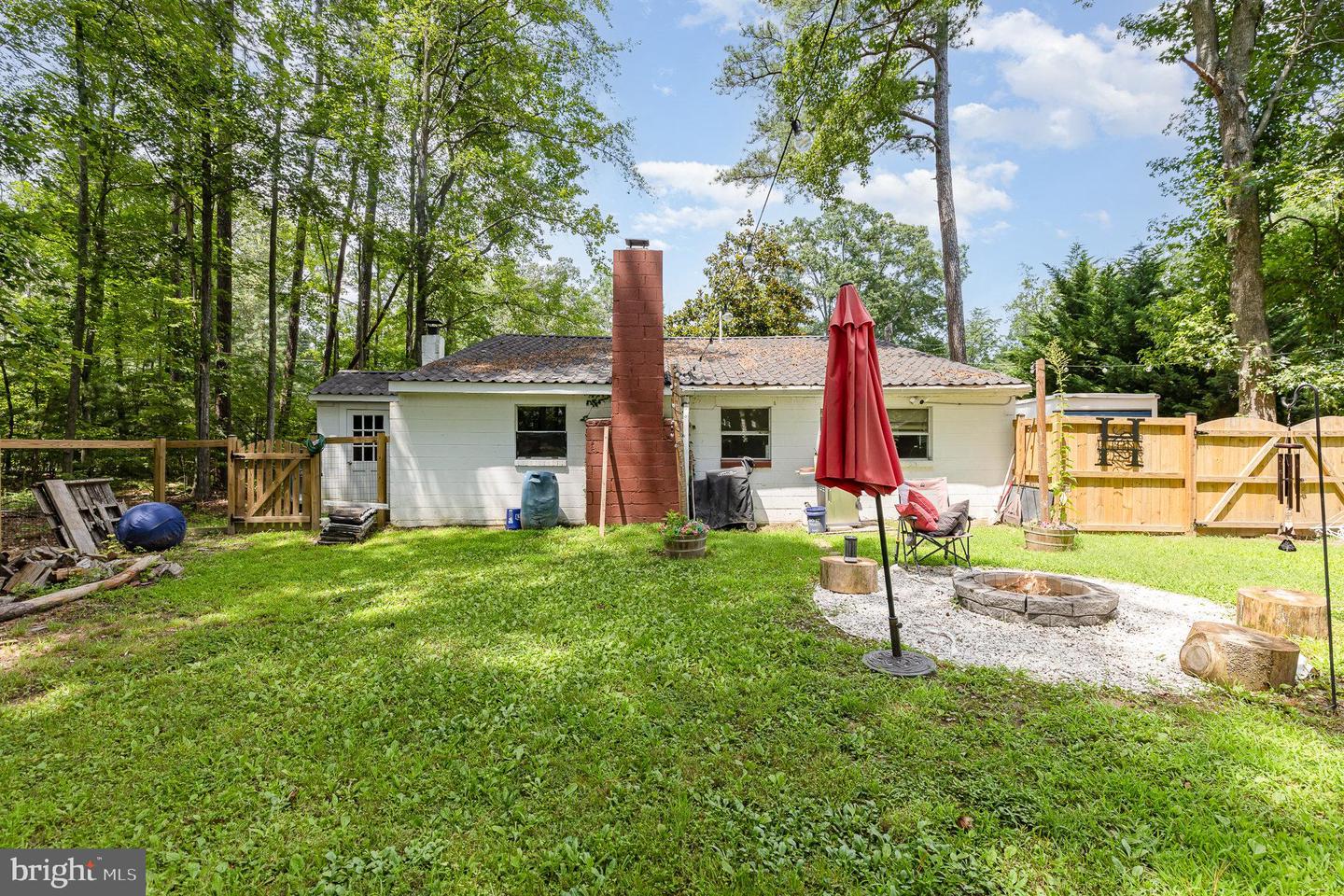 197 FORT KING DR, COLONIAL BEACH, Virginia 22443, 2 Bedrooms Bedrooms, 5 Rooms Rooms,1 BathroomBathrooms,Residential,For sale,197 FORT KING DR,VAWE2009168 MLS # VAWE2009168