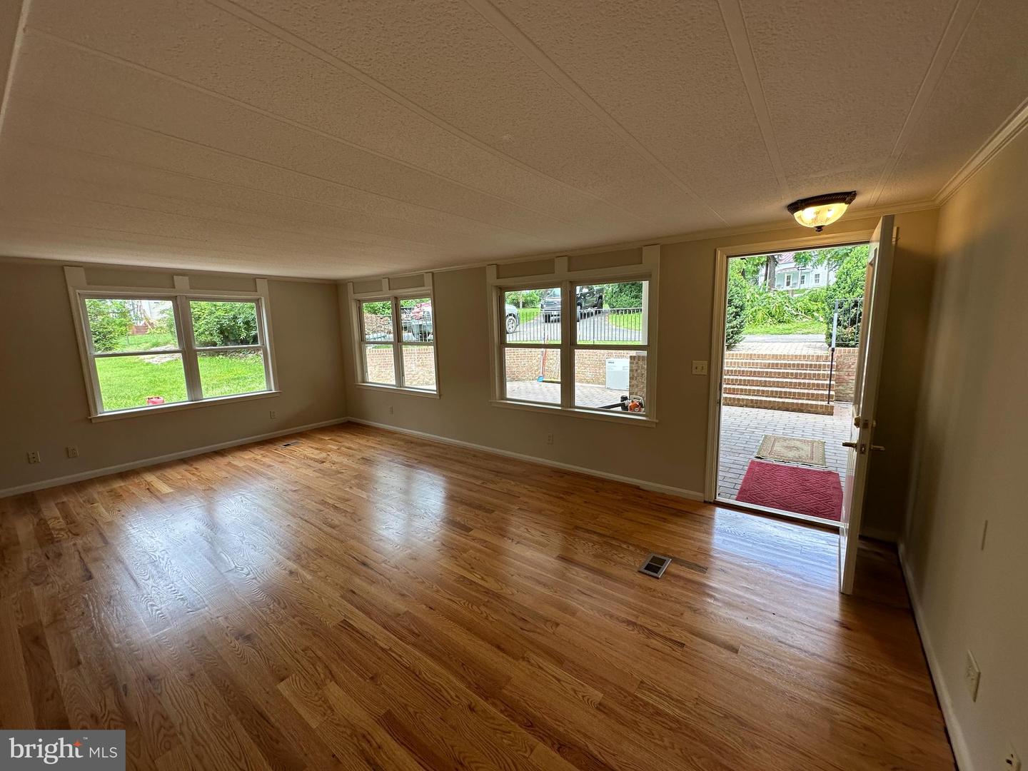 2 WHITING AVE, BOYCE, Virginia 22620, 3 Bedrooms Bedrooms, ,2 BathroomsBathrooms,Residential,For sale,2 WHITING AVE,VACL2003854 MLS # VACL2003854 2 WHITING AVE, BOYCE, Virginia 22620, 3 Bedrooms Bedrooms, ,2 BathroomsBathrooms,Residential,For sale,2 WHITING AVE,VACL2003854 MLS # VACL2003854