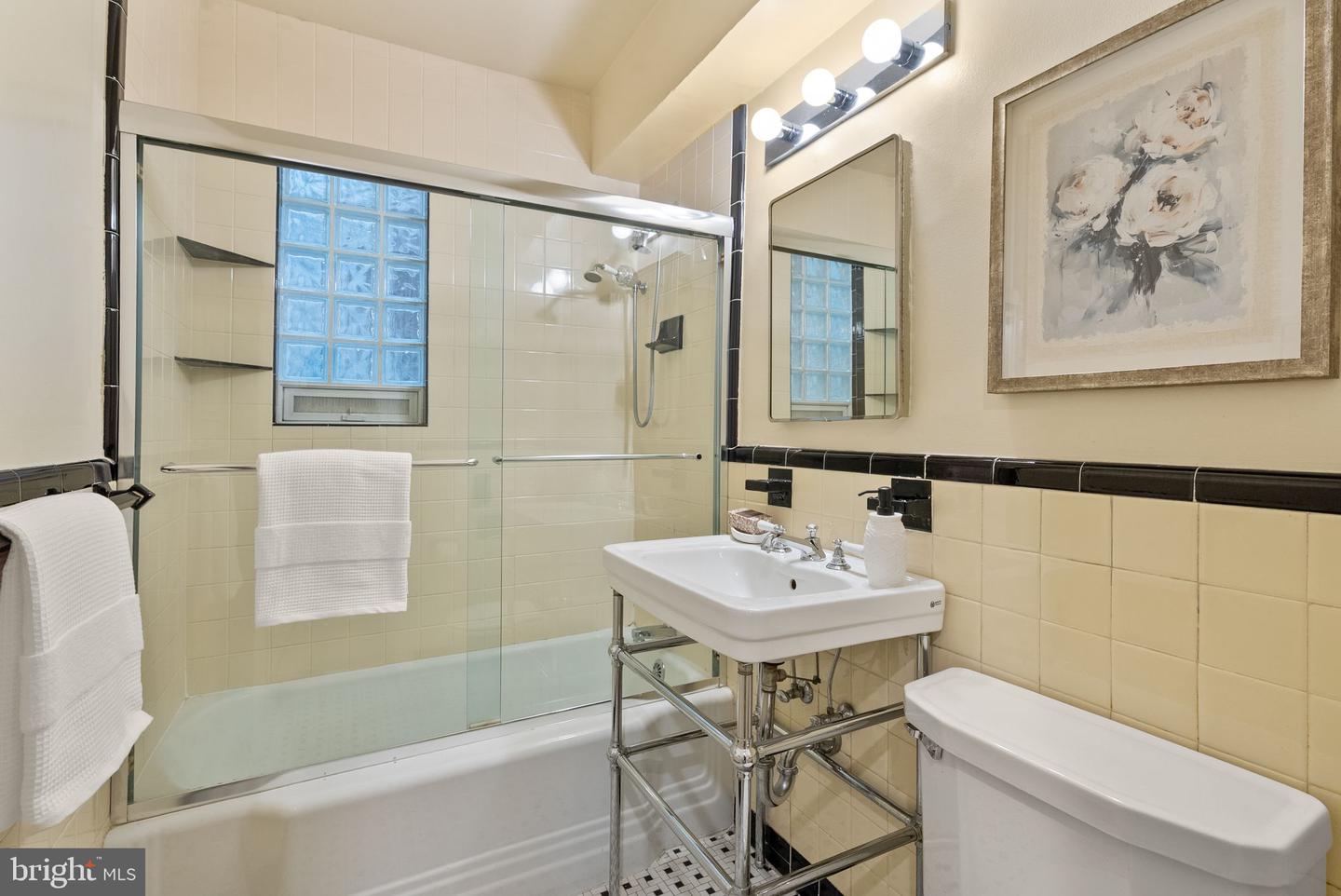 2500 Q ST NW #545, WASHINGTON, District Of Columbia 20007, 1 Bedroom Bedrooms, ,1 BathroomBathrooms,Residential,For sale,2500 Q ST NW #545,DCDC2206622 MLS # DCDC2206622