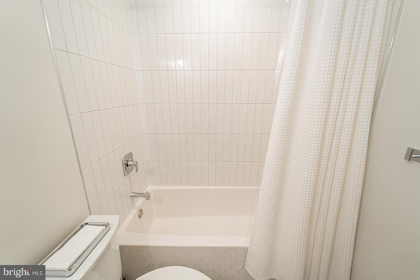 7913 DOUBLE CREEK CT, SPRINGFIELD, Virginia 22153, 3 Bedrooms Bedrooms, ,2 BathroomsBathrooms,Residential,For sale,7913 DOUBLE CREEK CT,VAFX2249146 MLS # VAFX2249146
