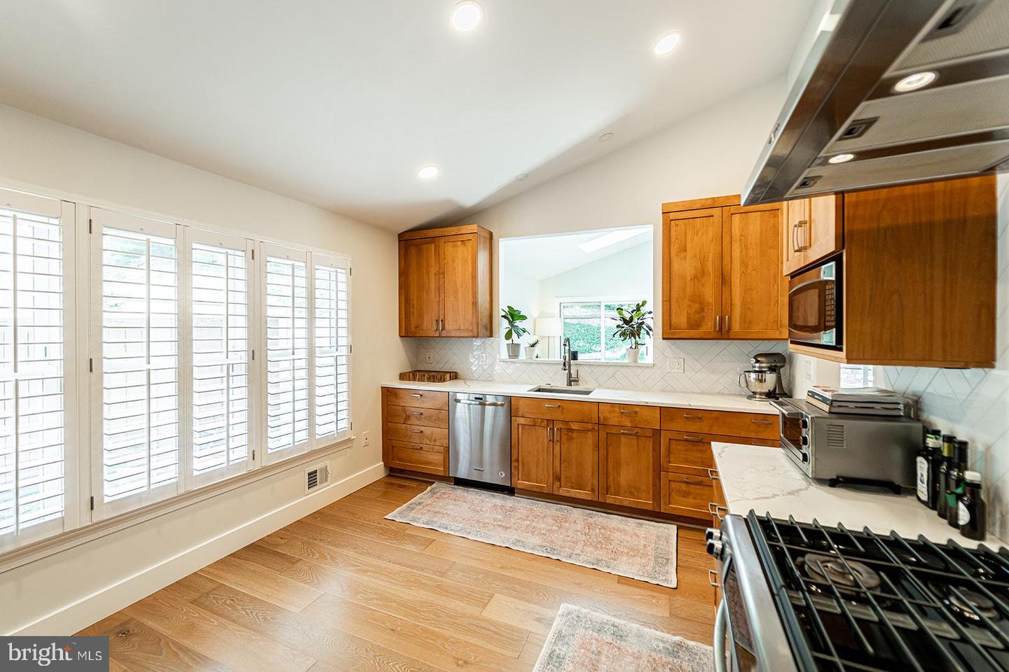 7913 DOUBLE CREEK CT, SPRINGFIELD, Virginia 22153, 3 Bedrooms Bedrooms, ,2 BathroomsBathrooms,Residential,For sale,7913 DOUBLE CREEK CT,VAFX2249146 MLS # VAFX2249146