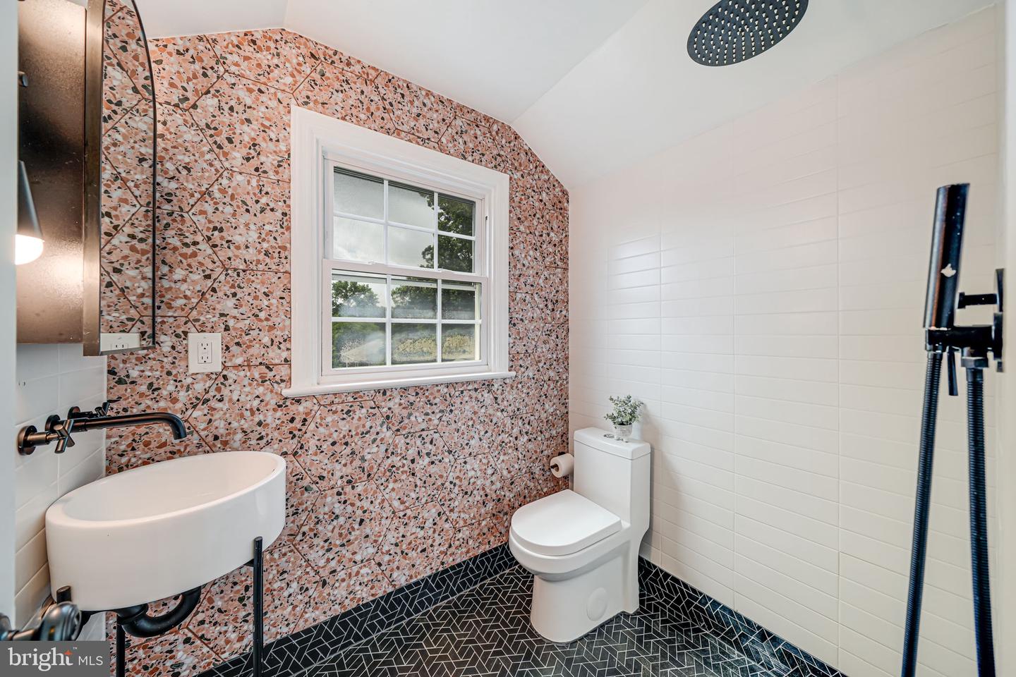 6421 OLMI LANDRITH DR, ALEXANDRIA, Virginia 22307, 4 Bedrooms Bedrooms, ,2 BathroomsBathrooms,Residential,For sale,6421 OLMI LANDRITH DR,VAFX2249280 MLS # VAFX2249280