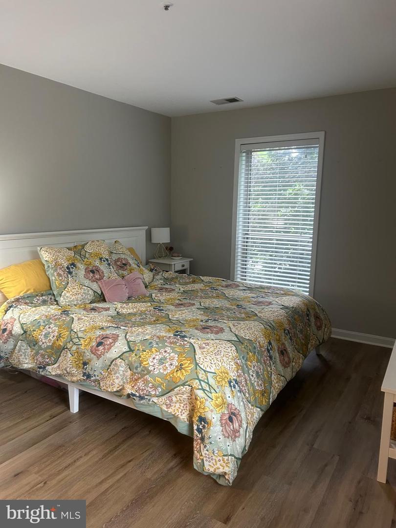 3176 SUMMIT SQUARE DR #4-D7, OAKTON, Virginia 22124, 2 Bedrooms Bedrooms, ,1 BathroomBathrooms,Residential,For sale,3176 SUMMIT SQUARE DR #4-D7,VAFX2249156 MLS # VAFX2249156