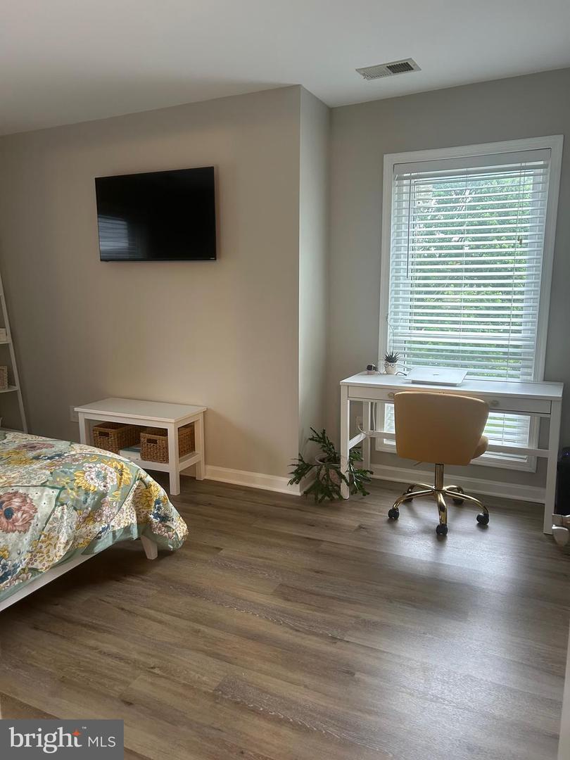 3176 SUMMIT SQUARE DR #4-D7, OAKTON, Virginia 22124, 2 Bedrooms Bedrooms, ,1 BathroomBathrooms,Residential,For sale,3176 SUMMIT SQUARE DR #4-D7,VAFX2249156 MLS # VAFX2249156