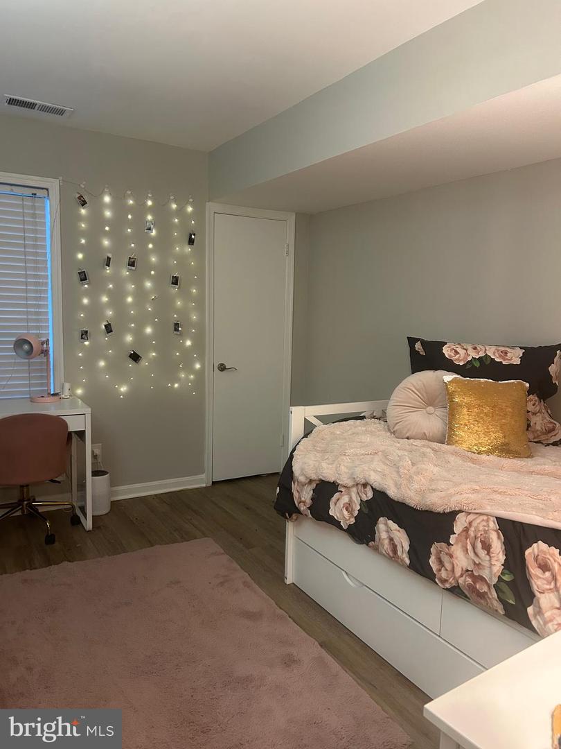 3176 SUMMIT SQUARE DR #4-D7, OAKTON, Virginia 22124, 2 Bedrooms Bedrooms, ,1 BathroomBathrooms,Residential,For sale,3176 SUMMIT SQUARE DR #4-D7,VAFX2249156 MLS # VAFX2249156