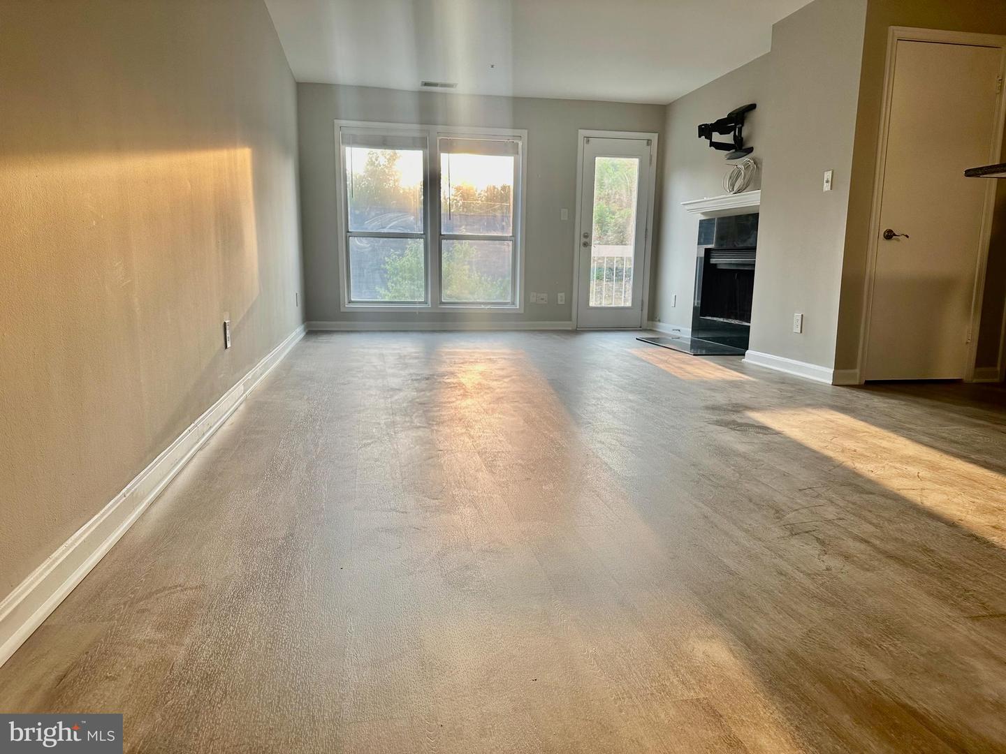 3176 SUMMIT SQUARE DR #4-D7, OAKTON, Virginia 22124, 2 Bedrooms Bedrooms, ,1 BathroomBathrooms,Residential,For sale,3176 SUMMIT SQUARE DR #4-D7,VAFX2249156 MLS # VAFX2249156