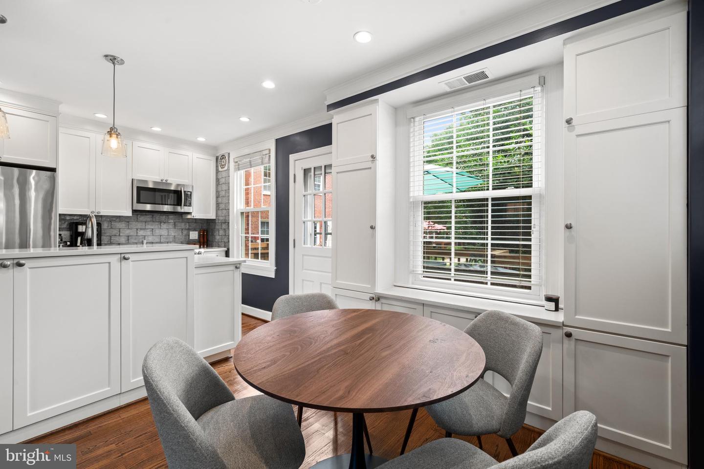 1600 S BARTON ST #744, ARLINGTON, Virginia 22204, 2 Bedrooms Bedrooms, ,1 BathroomBathrooms,Residential,For sale,1600 S BARTON ST #744,VAAR2059580 MLS # VAAR2059580