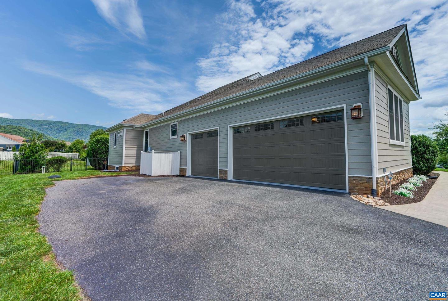 6649 WELBOURNE LN, CROZET, Virginia 22932, 4 Bedrooms Bedrooms, ,3 BathroomsBathrooms,Residential,For sale,6649 WELBOURNE LN,665932 MLS # 665932
