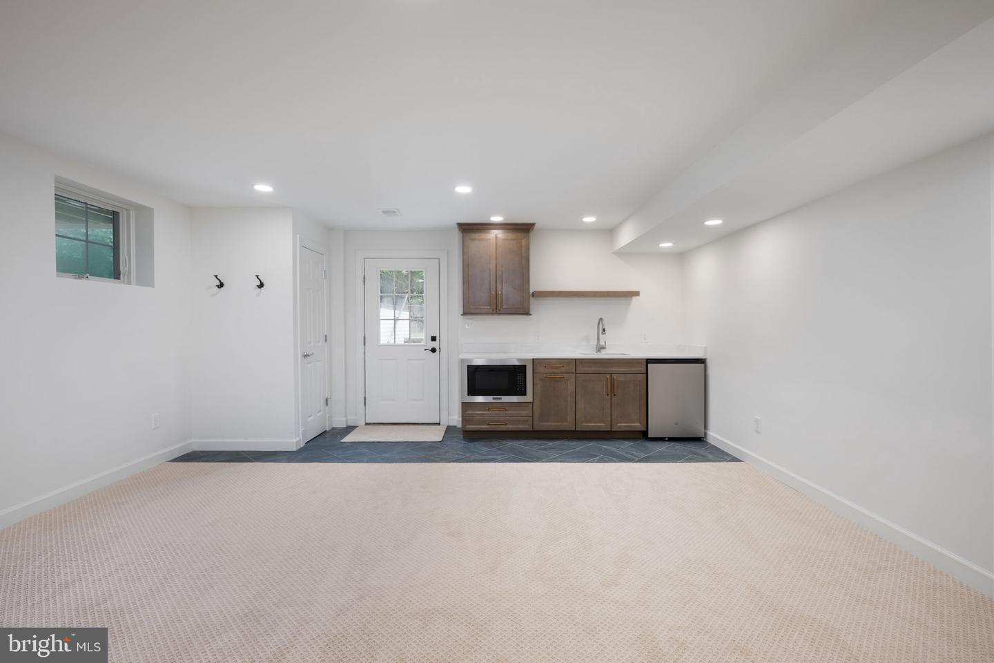 1200 ALEXANDRIA AVE, ALEXANDRIA, Virginia 22308, 7 Bedrooms Bedrooms, ,4 BathroomsBathrooms,Residential,For sale,1200 ALEXANDRIA AVE,VAFX2249328 MLS # VAFX2249328