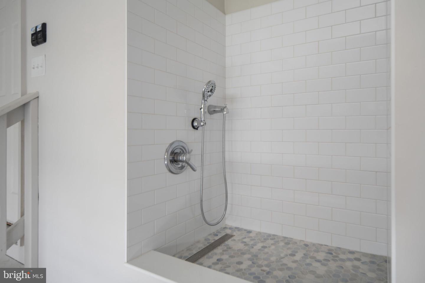 1200 ALEXANDRIA AVE, ALEXANDRIA, Virginia 22308, 7 Bedrooms Bedrooms, ,4 BathroomsBathrooms,Residential,For sale,1200 ALEXANDRIA AVE,VAFX2249328 MLS # VAFX2249328