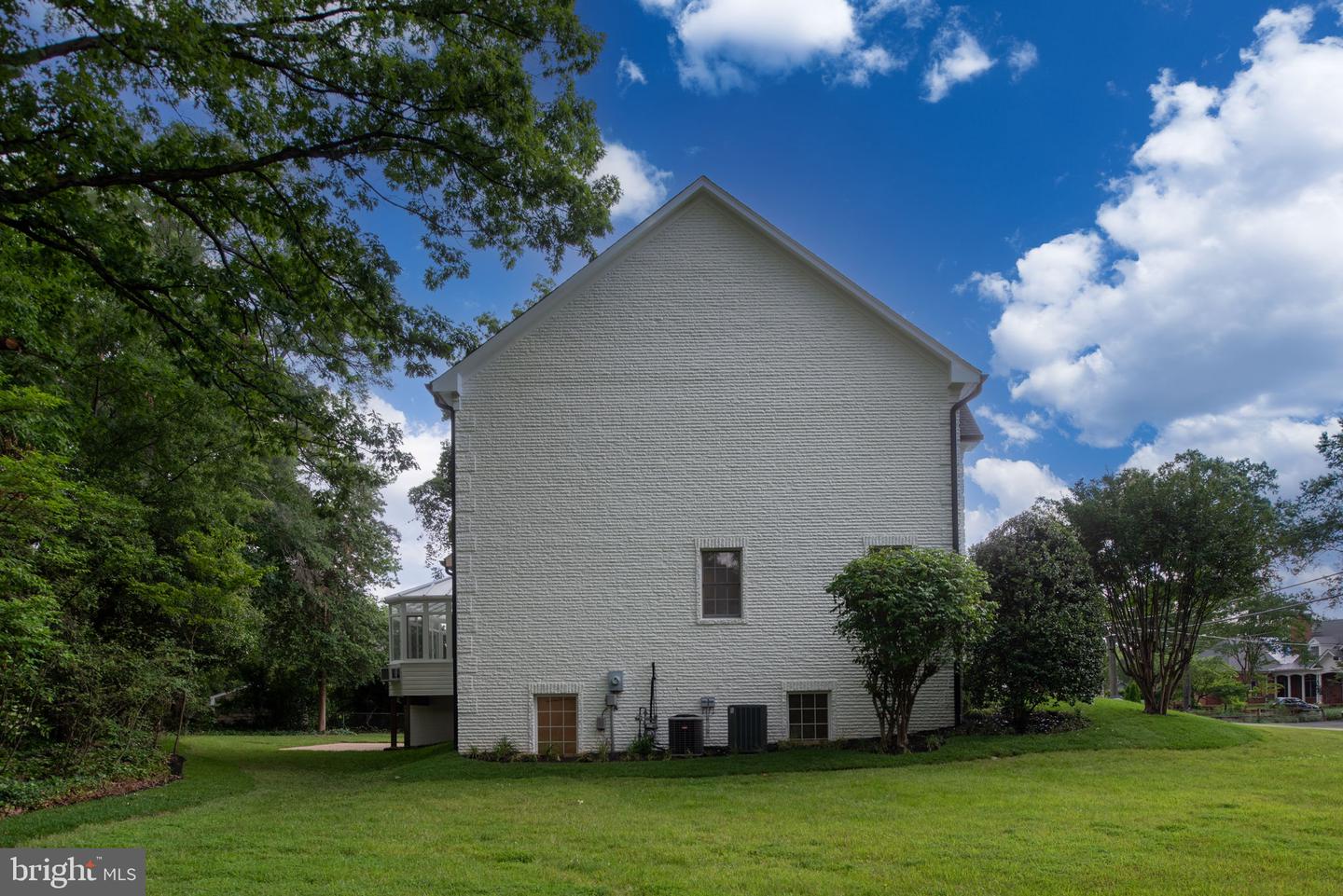 1200 ALEXANDRIA AVE, ALEXANDRIA, Virginia 22308, 7 Bedrooms Bedrooms, ,4 BathroomsBathrooms,Residential,For sale,1200 ALEXANDRIA AVE,VAFX2249328 MLS # VAFX2249328