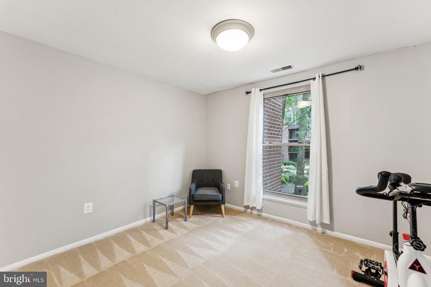 3376 WOODBURN RD #23, ANNANDALE, Virginia 22003, 3 Bedrooms Bedrooms, ,2 BathroomsBathrooms,Residential,For sale,3376 WOODBURN RD #23,VAFX2249364 MLS # VAFX2249364