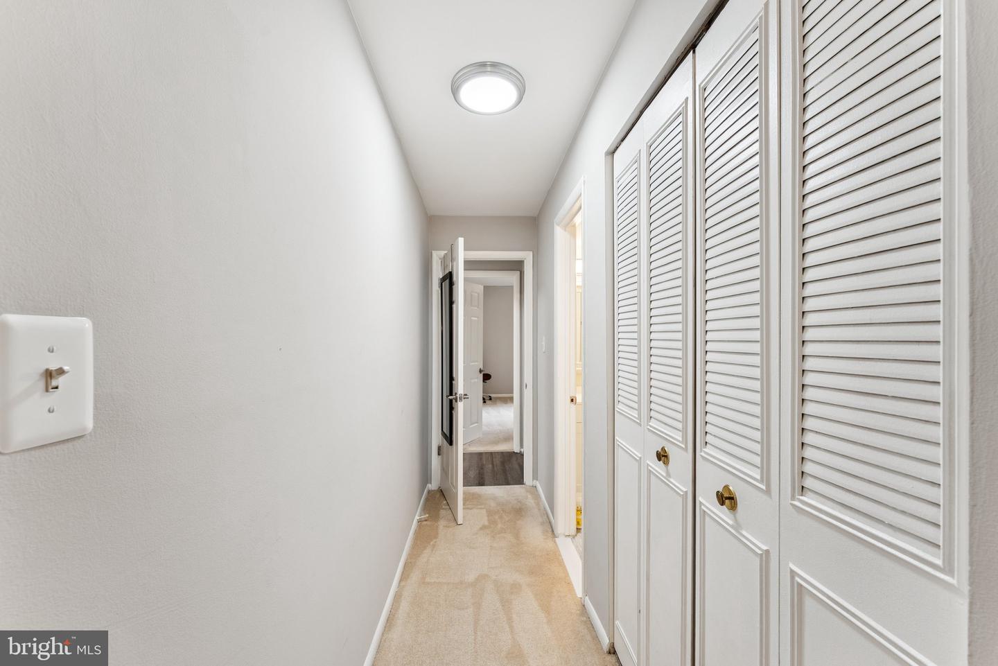 3376 WOODBURN RD #23, ANNANDALE, Virginia 22003, 3 Bedrooms Bedrooms, ,2 BathroomsBathrooms,Residential,For sale,3376 WOODBURN RD #23,VAFX2249364 MLS # VAFX2249364