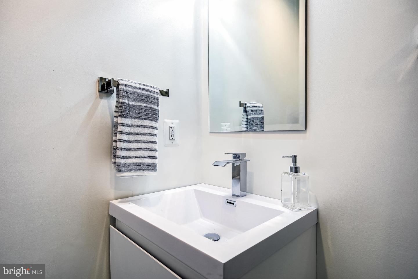 4901 1ST ST NW #5, WASHINGTON, District Of Columbia 20011, 2 Bedrooms Bedrooms, ,2 BathroomsBathrooms,Residential,For sale,4901 1ST ST NW #5,DCDC2206834 MLS # DCDC2206834
