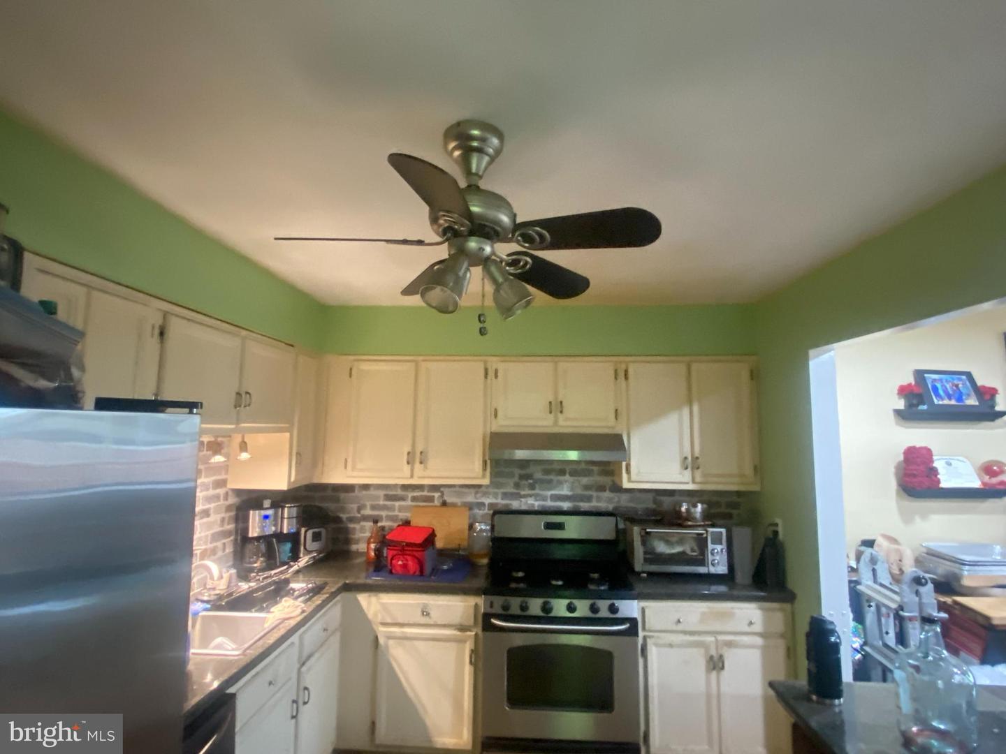 3104 S BATTLEBRIDGE DR, NORTH CHESTERFIELD, Virginia 23224, 3 Bedrooms Bedrooms, ,2 BathroomsBathrooms,Residential,For sale,3104 S BATTLEBRIDGE DR,VACF2001206 MLS # VACF2001206