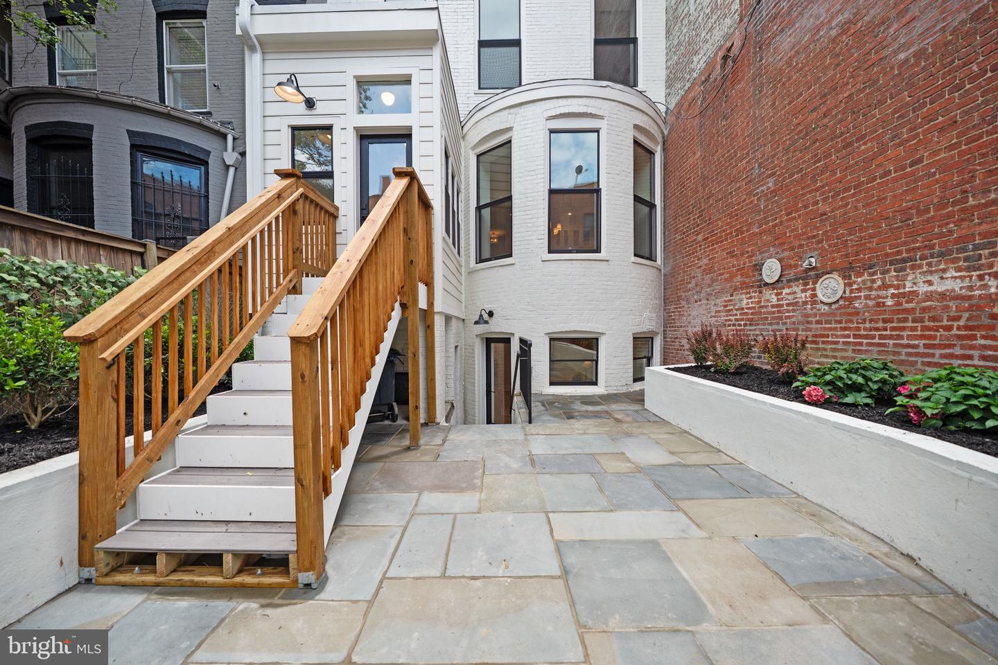 1834 16TH ST NW, WASHINGTON, District Of Columbia 20009, 5 Bedrooms Bedrooms, ,5 BathroomsBathrooms,Residential,For sale,1834 16TH ST NW,DCDC2207018 MLS # DCDC2207018