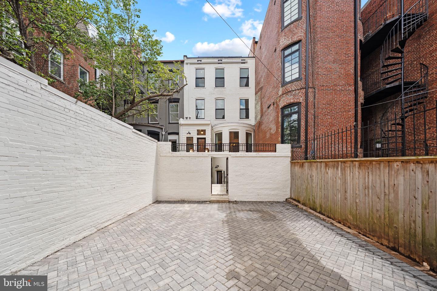 1834 16TH ST NW, WASHINGTON, District Of Columbia 20009, 5 Bedrooms Bedrooms, ,5 BathroomsBathrooms,Residential,For sale,1834 16TH ST NW,DCDC2207018 MLS # DCDC2207018