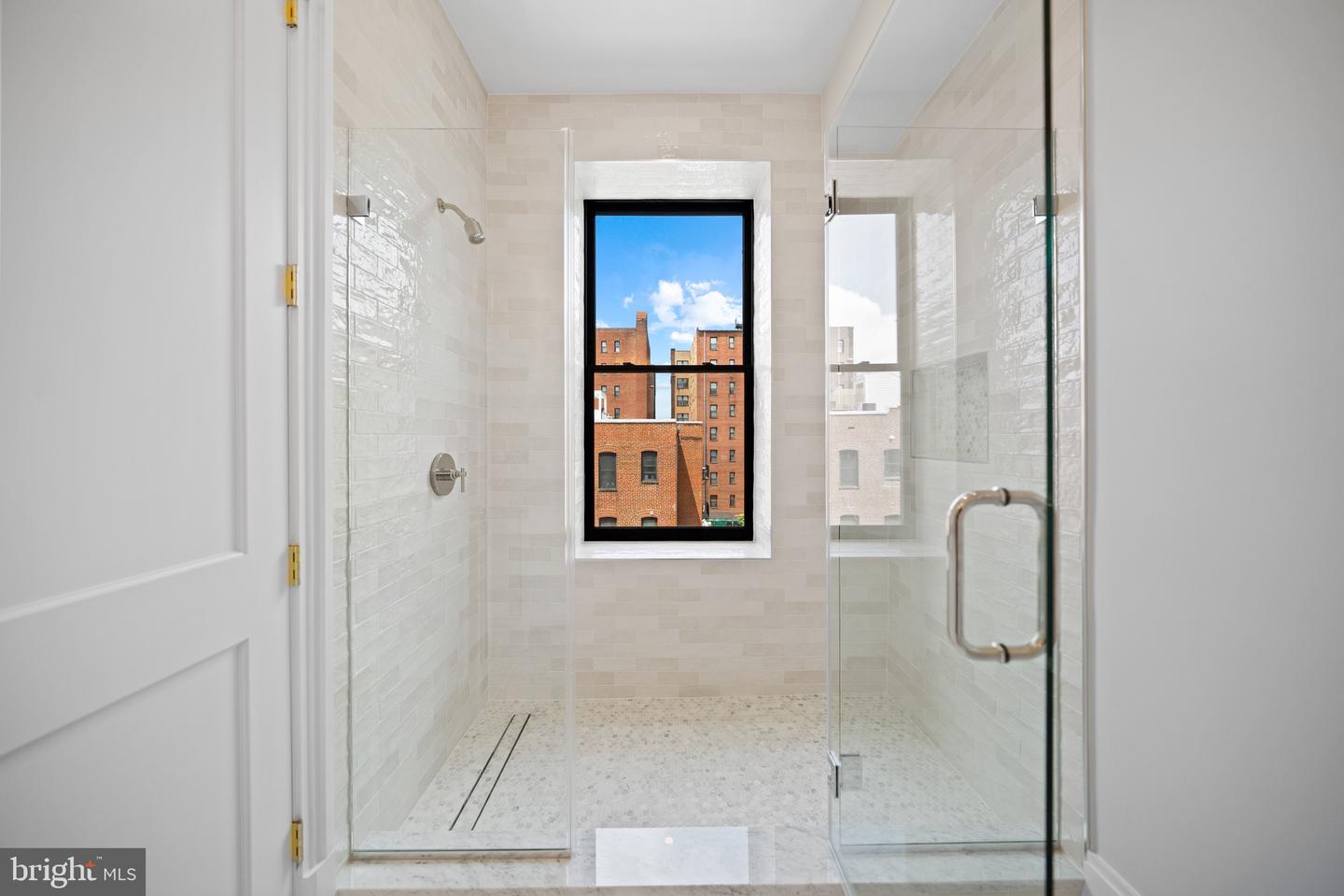 1834 16TH ST NW, WASHINGTON, District Of Columbia 20009, 5 Bedrooms Bedrooms, ,5 BathroomsBathrooms,Residential,For sale,1834 16TH ST NW,DCDC2207018 MLS # DCDC2207018