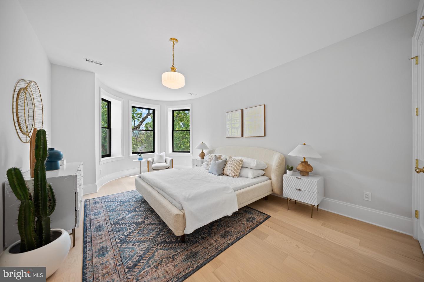 1834 16TH ST NW, WASHINGTON, District Of Columbia 20009, 5 Bedrooms Bedrooms, ,5 BathroomsBathrooms,Residential,For sale,1834 16TH ST NW,DCDC2207018 MLS # DCDC2207018