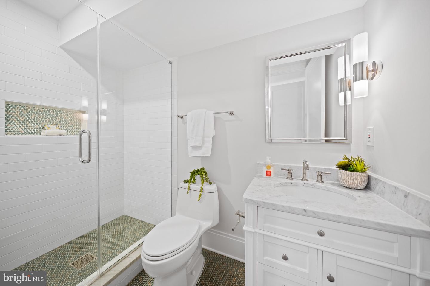 1834 16TH ST NW, WASHINGTON, District Of Columbia 20009, 5 Bedrooms Bedrooms, ,5 BathroomsBathrooms,Residential,For sale,1834 16TH ST NW,DCDC2207018 MLS # DCDC2207018