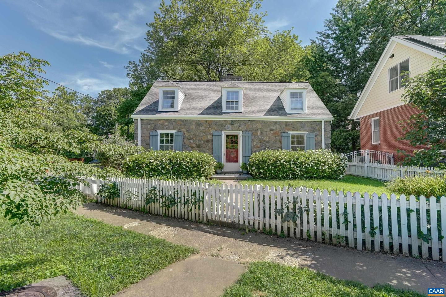 201 PARKWAY ST, CHARLOTTESVILLE, Virginia 22902, 2 Bedrooms Bedrooms, ,1 BathroomBathrooms,Residential,For sale,201 PARKWAY ST,665995 MLS # 665995