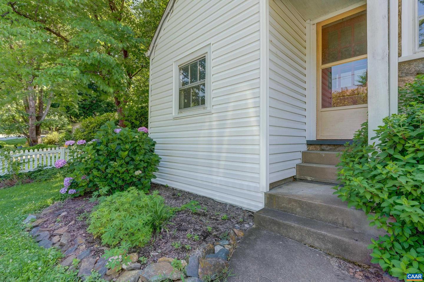 201 PARKWAY ST, CHARLOTTESVILLE, Virginia 22902, 2 Bedrooms Bedrooms, ,1 BathroomBathrooms,Residential,For sale,201 PARKWAY ST,665995 MLS # 665995