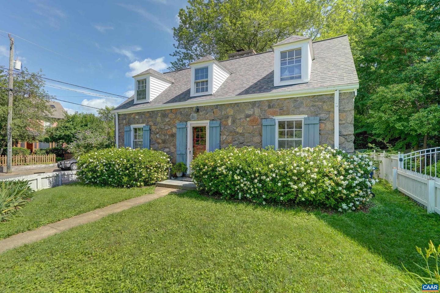 201 PARKWAY ST, CHARLOTTESVILLE, Virginia 22902, 2 Bedrooms Bedrooms, ,1 BathroomBathrooms,Residential,For sale,201 PARKWAY ST,665995 MLS # 665995