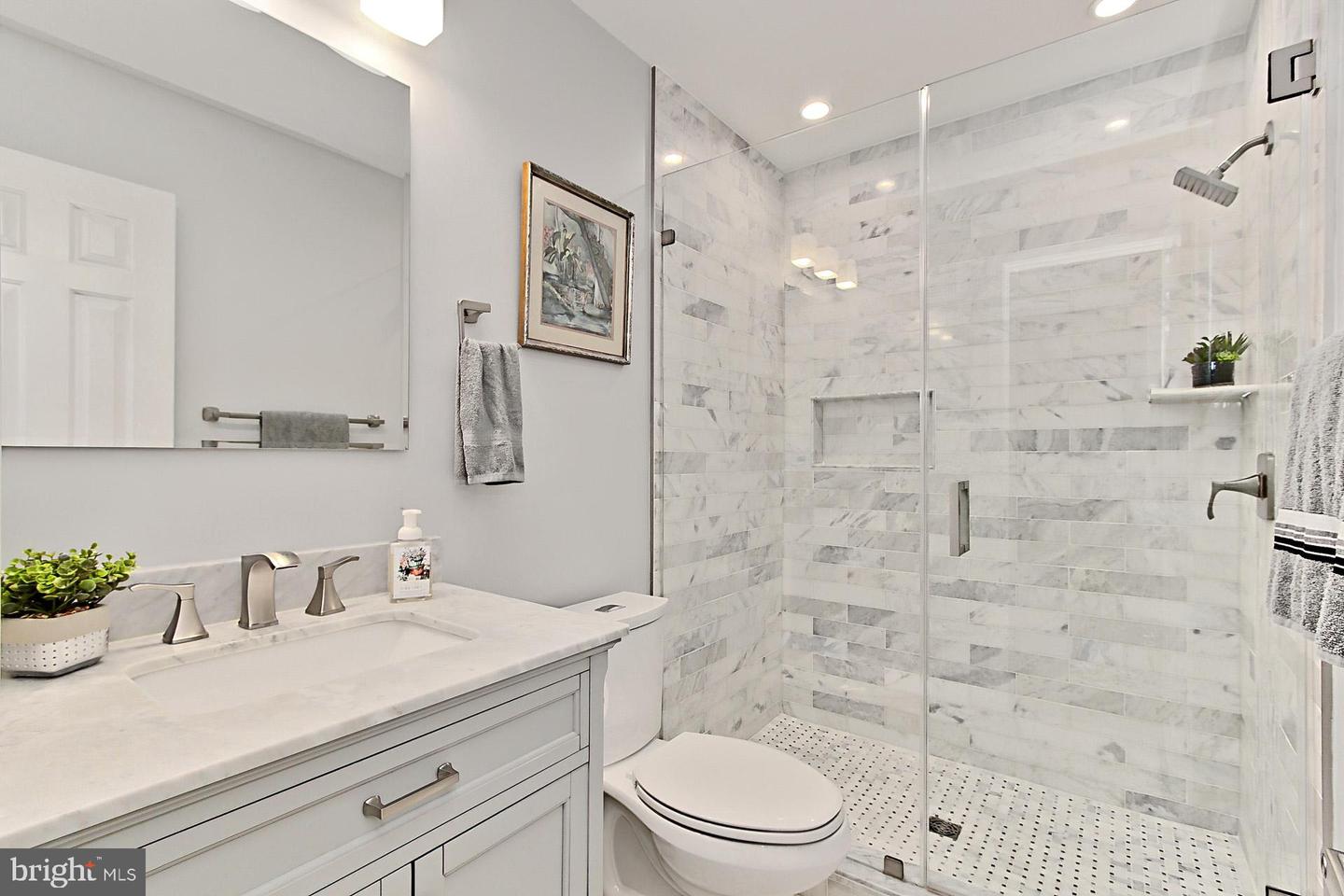 6623 KENNEDY LN, FALLS CHURCH, Virginia 22042, 5 Bedrooms Bedrooms, ,3 BathroomsBathrooms,Residential,For sale,6623 KENNEDY LN,VAFX2249440 MLS # VAFX2249440