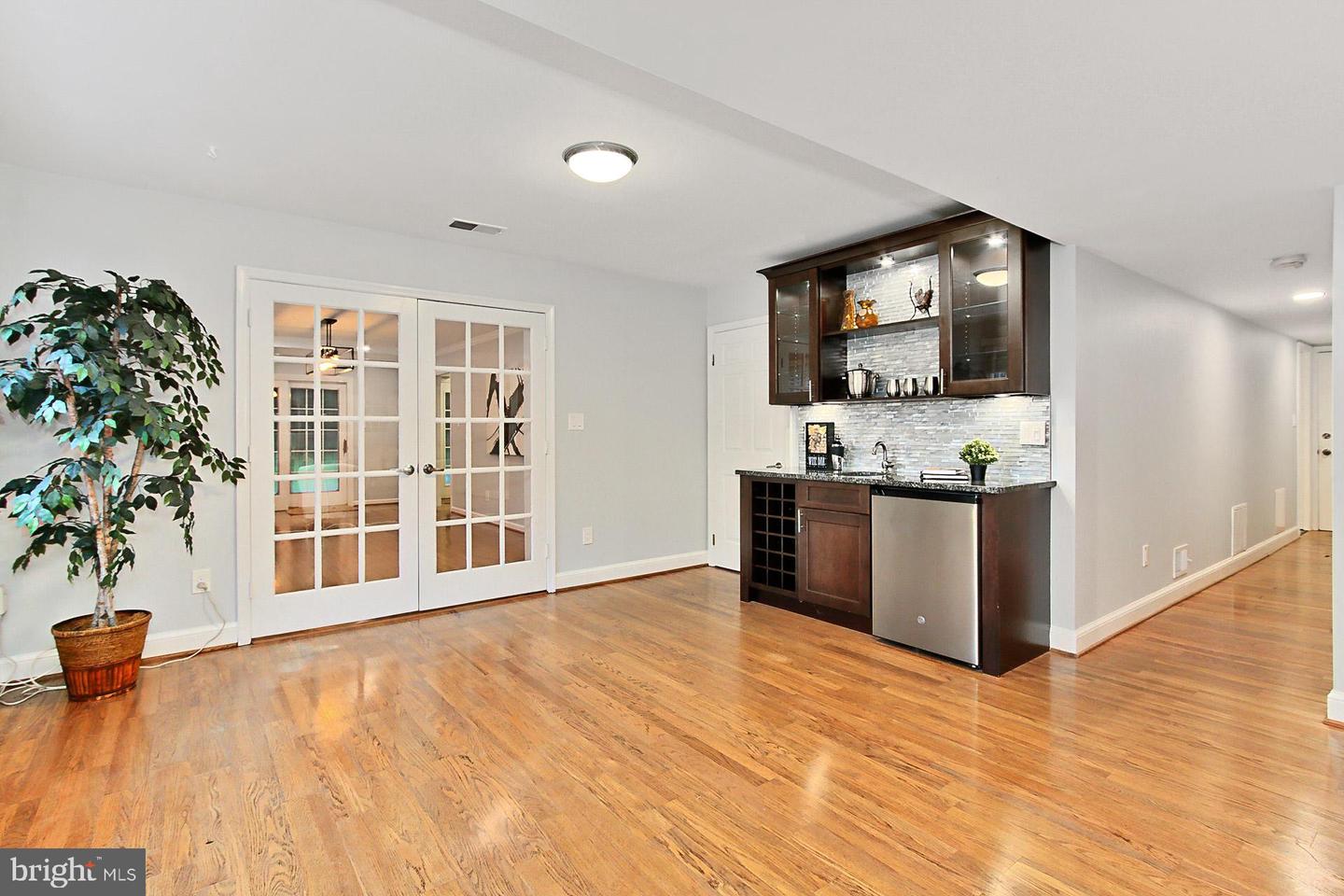 6623 KENNEDY LN, FALLS CHURCH, Virginia 22042, 5 Bedrooms Bedrooms, ,3 BathroomsBathrooms,Residential,For sale,6623 KENNEDY LN,VAFX2249440 MLS # VAFX2249440