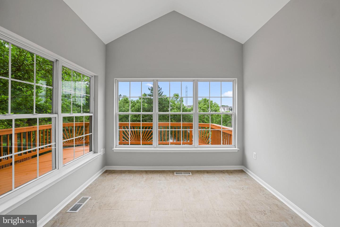 21024 MOSSY GLEN TER, ASHBURN, Virginia 20147, 4 Bedrooms Bedrooms, ,3 BathroomsBathrooms,Residential,For sale,21024 MOSSY GLEN TER,VALO2100148 MLS # VALO2100148