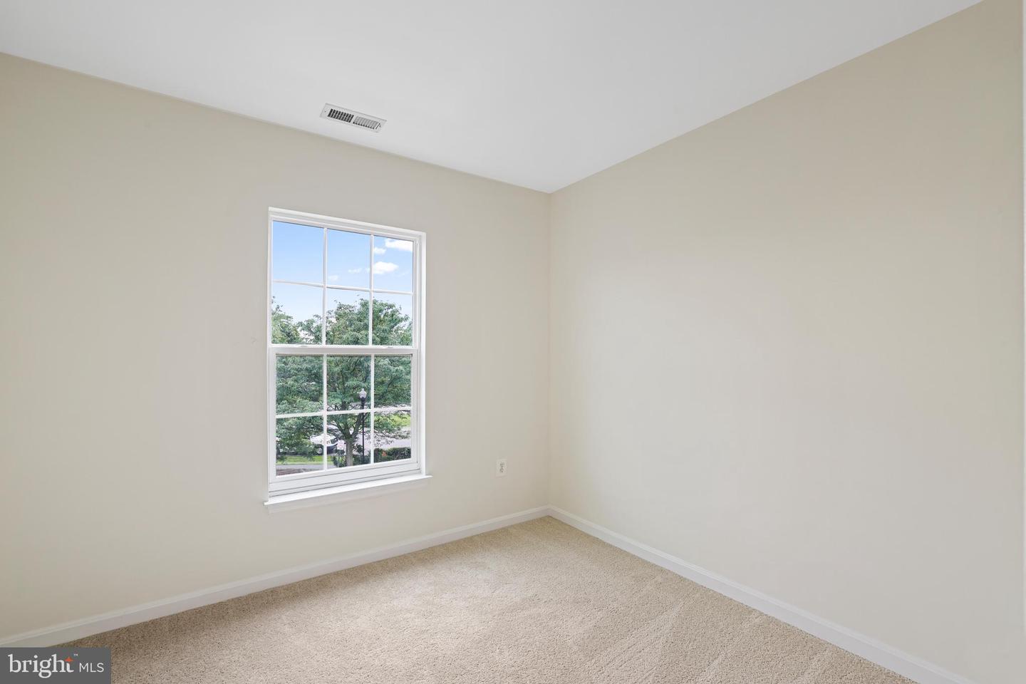 21024 MOSSY GLEN TER, ASHBURN, Virginia 20147, 4 Bedrooms Bedrooms, ,3 BathroomsBathrooms,Residential,For sale,21024 MOSSY GLEN TER,VALO2100148 MLS # VALO2100148