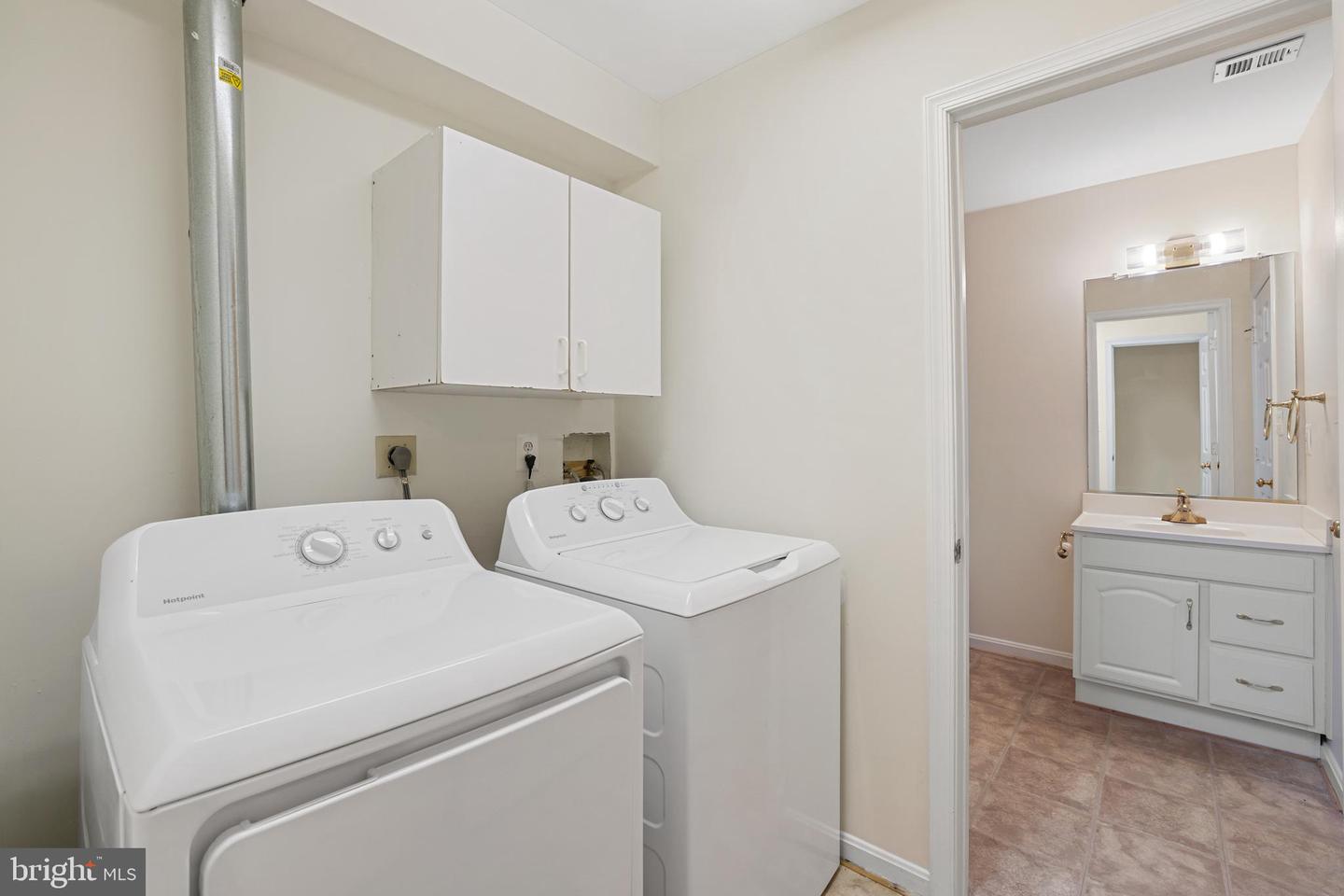 21024 MOSSY GLEN TER, ASHBURN, Virginia 20147, 4 Bedrooms Bedrooms, ,3 BathroomsBathrooms,Residential,For sale,21024 MOSSY GLEN TER,VALO2100148 MLS # VALO2100148